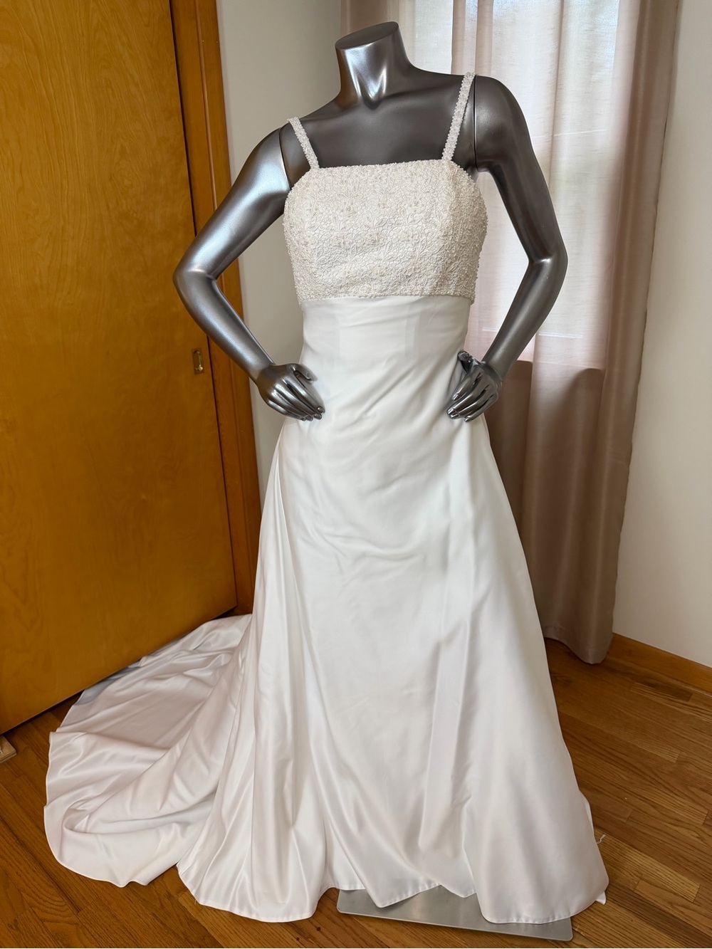 Elegant White Beaded Bodice Spaghetti-Strap Dress